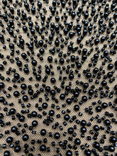 Fekete Couture Csipke Általános Mintával, Gyöngyökkel és Gyöngyökkel